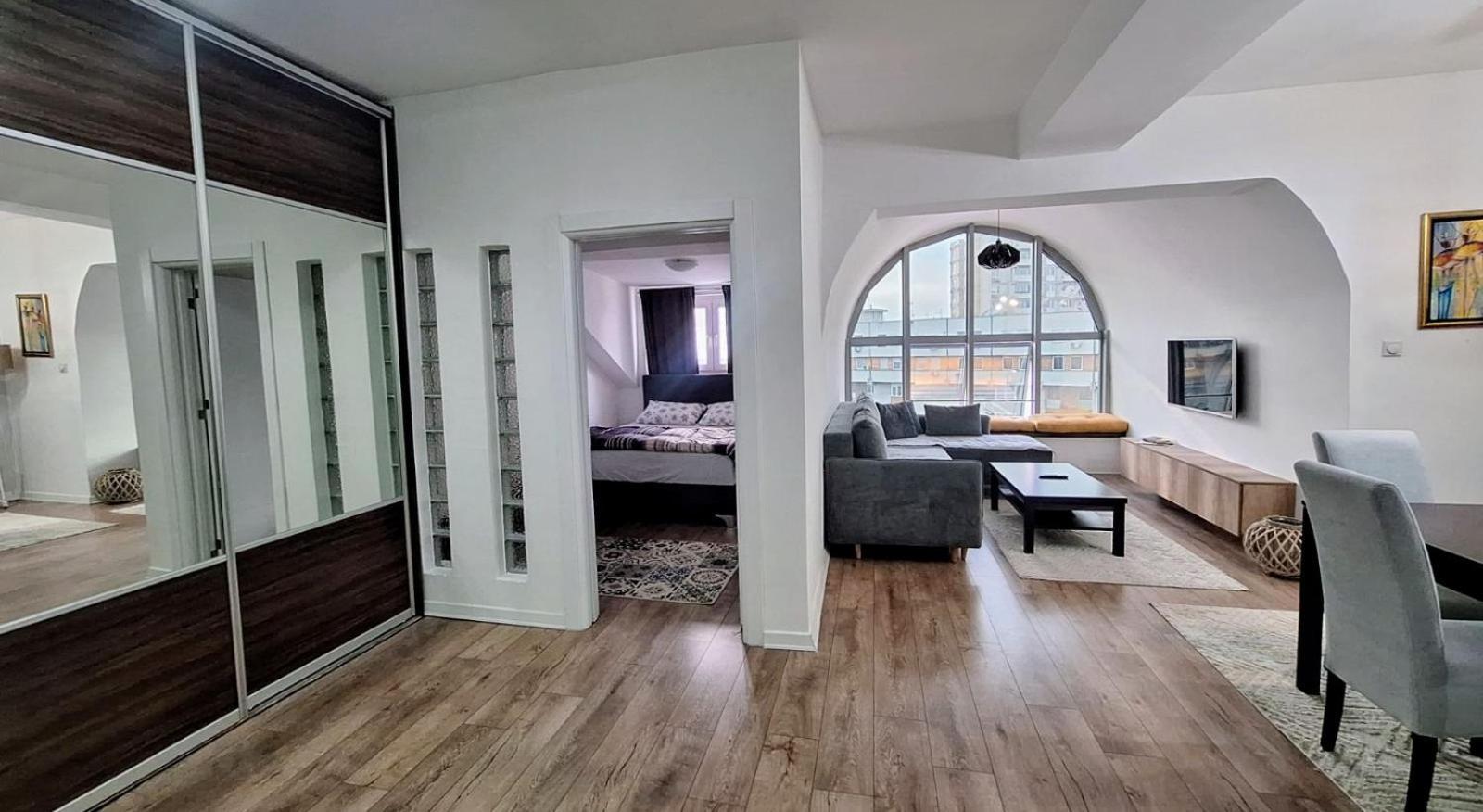 Skopje City Centar Apartment Near Marriott Buitenkant foto